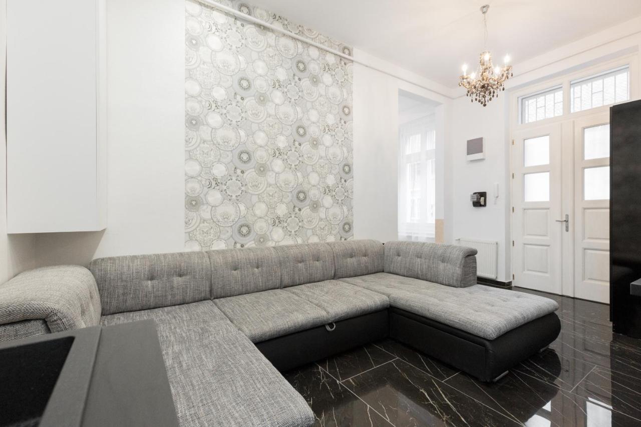 Apartament The Golden Executive