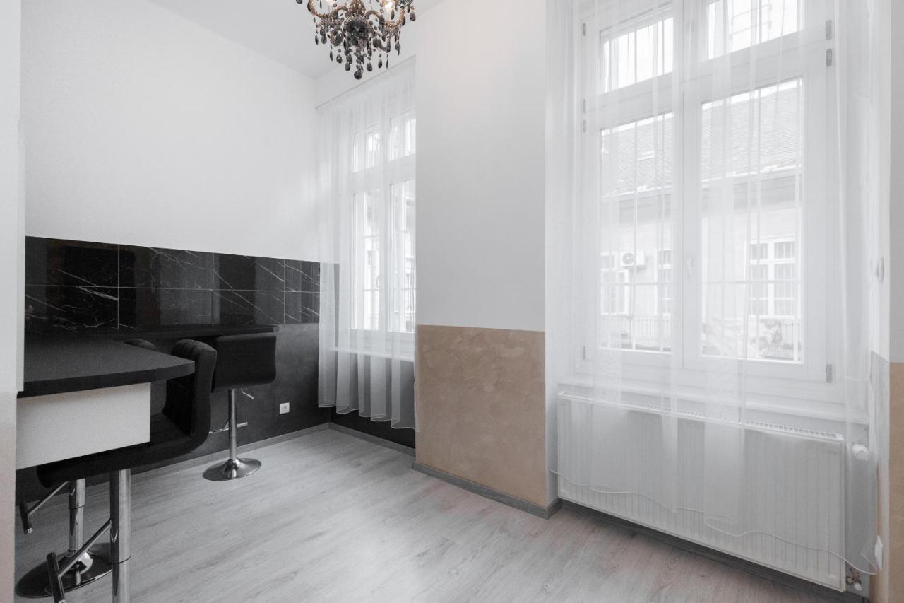 Apartament The Golden Executive
